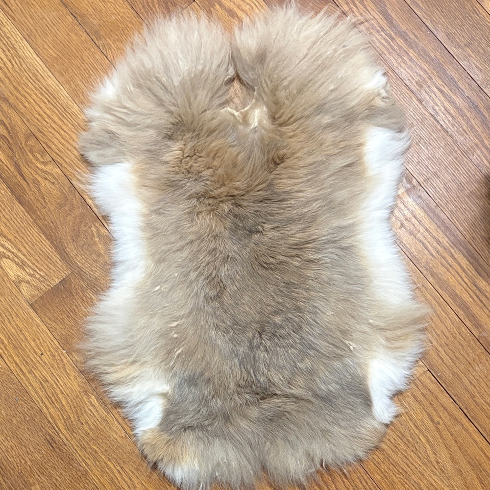 #0606 Tan White Real Rabbit Pelt for Crafts